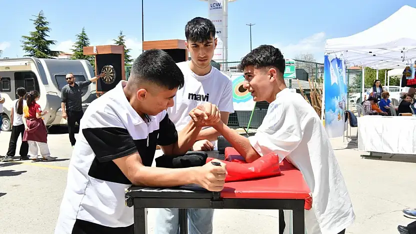 Yeşilyurt Belediyesi Düzenledi, Malatyalılar '19 Mayıs' Coşkusunu Birlikte Yaşadı