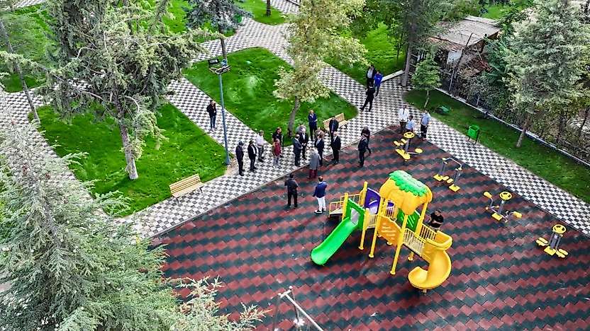 Yeşilyurt'ta Bir Park Daha Yenilendi: Cemal Gürsel Mahallesi'ne Modern Dokunuş