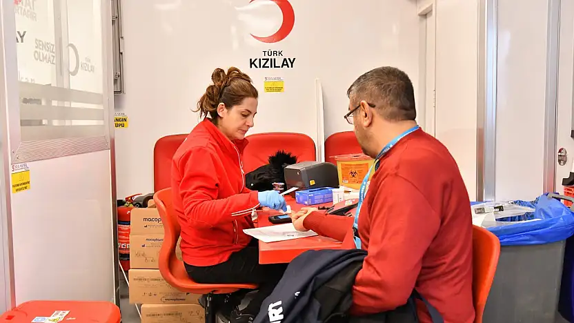 Yeşilyurt'ta Dayanışma Günü: Belediye Personelinden Hayat Kurtaran Bağış