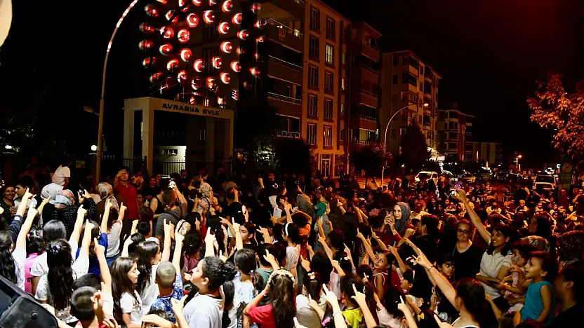Yeşilyurt'ta Yaz Akşamları Etkinlikleri Rabia Parkında Muhteşem Finalle Tamamlandı