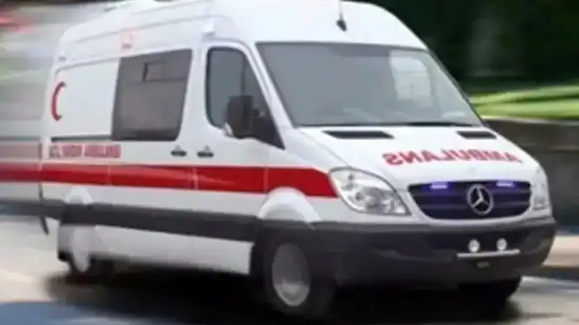 Yolcu otobüsü devrildi: 13 yaralı
