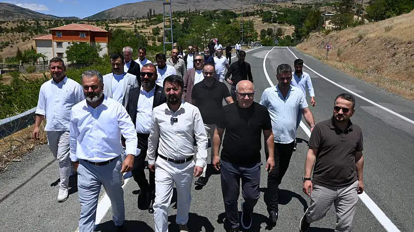 Zelyurt: 'Halkımızın sesi olmak için her ilçemizi ziyaret ediyoruz'