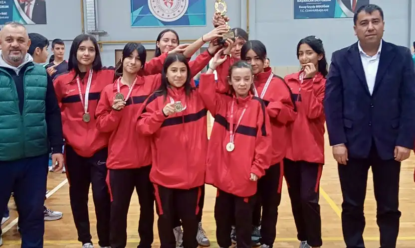 2025-2026 Okul Sporları Yıldızlar Hentbol İl Birinciliği Tamamlandı