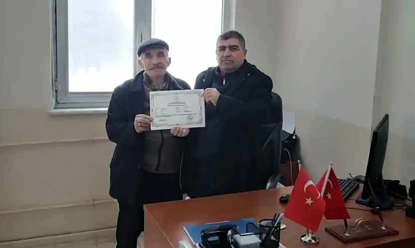 82 Yaşında Okuma Yazma Öğrendi: 'Eğitimin Yaşı Yok'