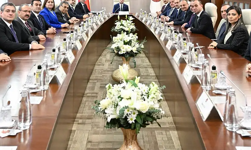 Adalet Bakanı Akın Gürlek, HSK Başkanlığı'nda ilk toplantıya başkanlık etti