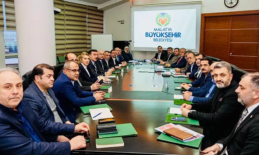 AK Parti Malatya'da Gelecek Vizyonunu Masaya Yatırdı