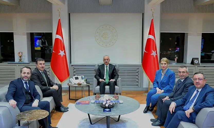 AK Parti Malatya Heyeti'nden Bakan Uraloğlu'na Ulaşım ve Altyapı Çıkarması