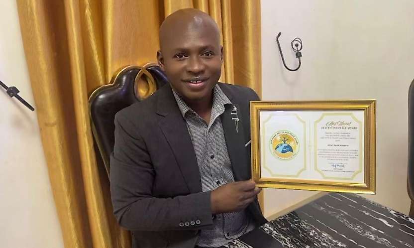 Akif Manaf Sağlık ve Barış Ödülü Sierra Leone'de Alhaji Maddi Bangura'ya Verildi