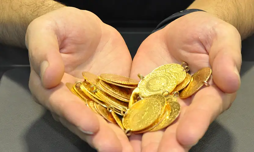 Altın, Fed Kararı Sonrası Dalgalı Seyirde: Ons 3.921 Dolar, Gram 5.369 TL