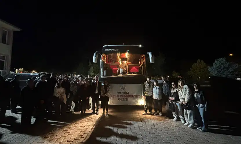 Arguvanlı Gençler 29 Ekim'i Ankara'da Kutladı