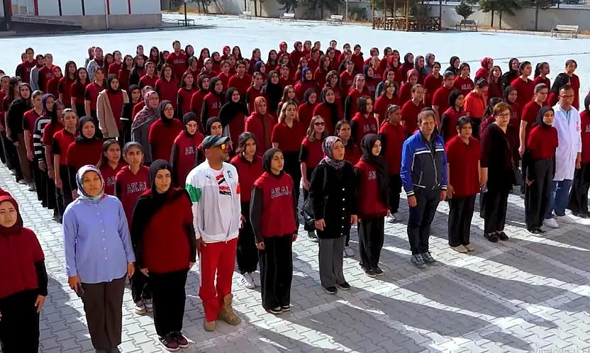 Atatürk Kız Anadolu Lisesinde Cumhuriyet Coşkusu
