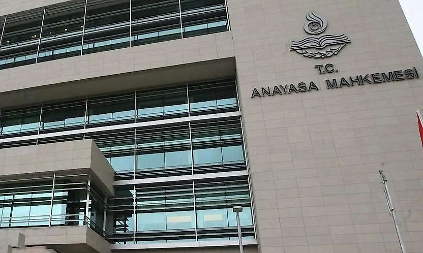 AYM: Mahpusun dokümanına el koymanın kanuni dayanağı yok