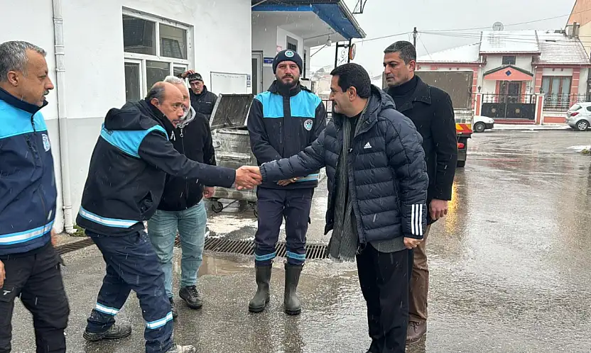 Başkan Taşkın Kar Mesaisinde Sahada