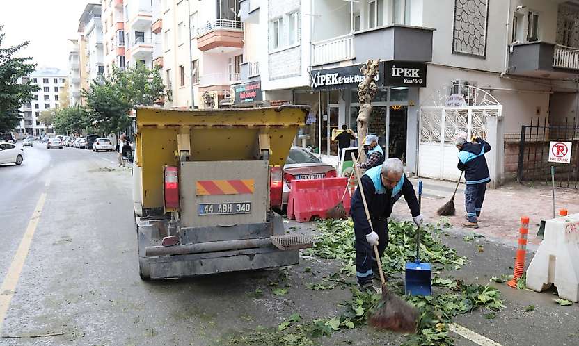 Battalgazi Belediyesi İlçe Genelinde Temizlik Çalışmalarını Sürdürüyor