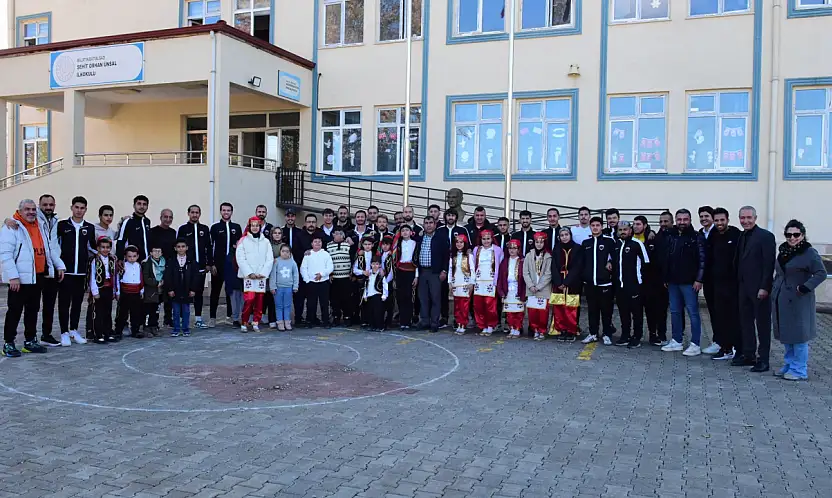 Battalgazi Belediyespor'dan Özel Gereksinimli Öğrencilere Anlamlı Ziyaret