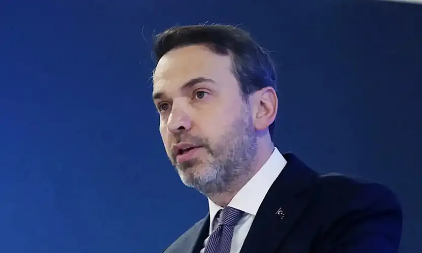 Bayraktar: Rusya ile gaz alım kontratları bir yıl uzatılacak