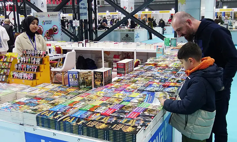 'Bir Kitap Bir Arkadaş Gibidir' Malatyalı Gençler Kitap Aşkını Anlattı