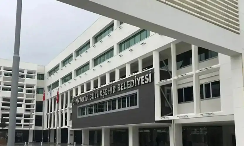 CHP'li Antalya Büyükşehir Belediyesi'ne 8. dalga rüşvet operasyonu: 8 gözaltı