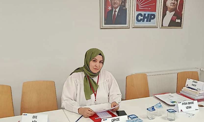 CHP Malatya'da İstifa Depremi! Gamze Özden Görevinden Ayrıldı