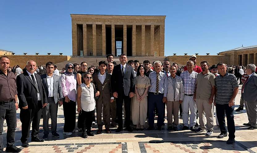 CHP Malatya Örgütü Anıtkabir'de Buluştu: Hakan Satılmış'tan Net Mesaj