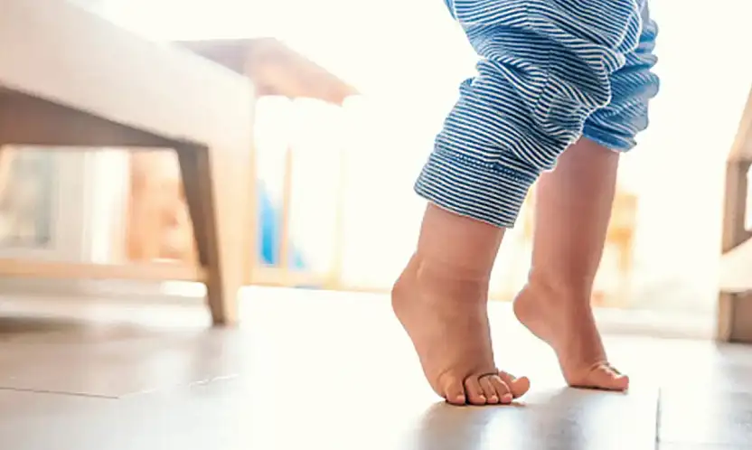 Çocuklarda Eklem Ağrısına Dikkat: Şişlik ve Tutukluk 'Büyüme Ağrısı' Değil, Erken Müdahale Şart