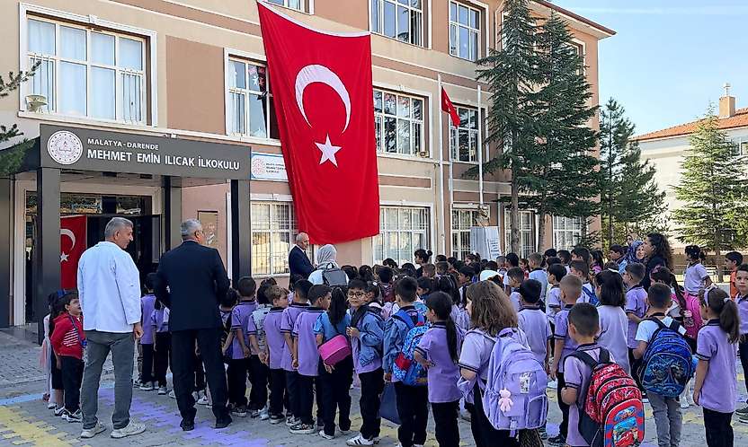 Darende'de 4 Bin 55 Öğrenci Ders Başı Yaptı