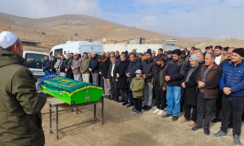 Darende'de Dağlık Alanda Ölü Bulunan Zeynep Turgut Toprağa Verildi