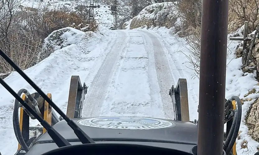 Darende'de Kar ve Tipi Ulaşımı Felç Etti