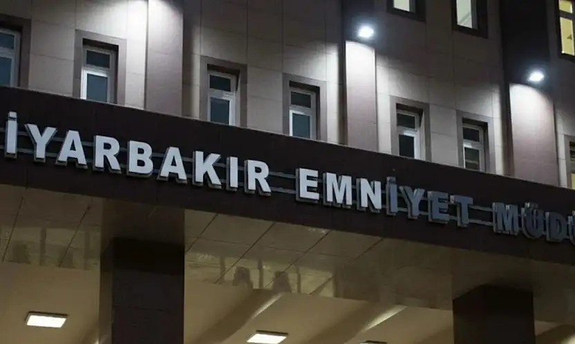Diyarbakır'da Emniyet Binasına Yakın Noktaya EYP'li Saldırı
