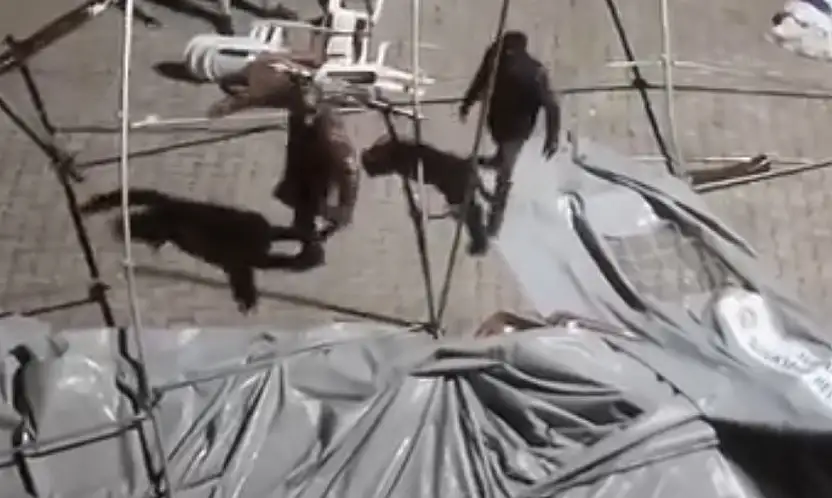 Doğanşehir'de Fırtına Taziye Çadırını Uçurdu