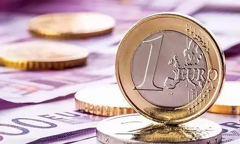 Dolar 42,60'ta, Euro 50 TL'yi Aştı: Piyasalarda Tarihi Zirve