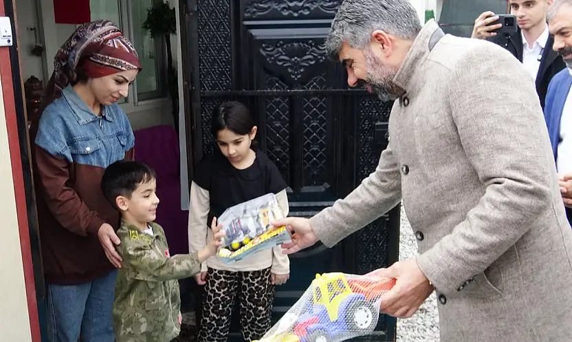 Faruk Dinç'ten Malatya'da konteyner kent çağrısı: 'Dar gelirli depremzedeler önceliklendirilmeli'