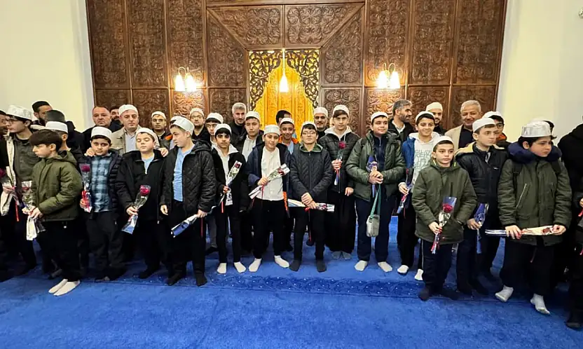 Hafızlık Öğrencileri Umre Yolcusu