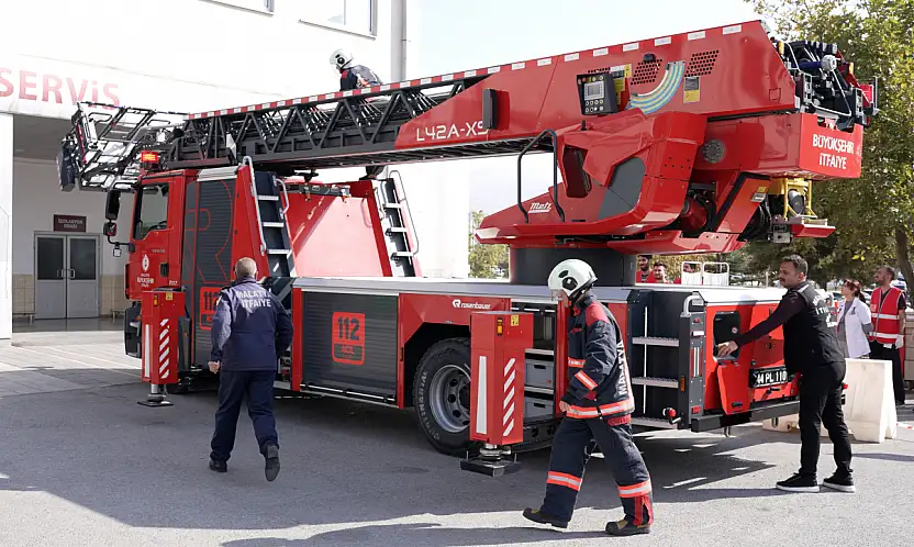 Hastane Afet Planı Kapsamında Gerçek Tatbikat Senaryosu Başarıyla Uygulandı