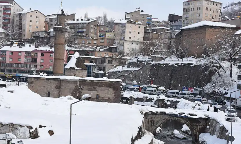 Hava sıcaklıkları iç ve batı kesimlerde artacak, doğu kesimlerde azalacak