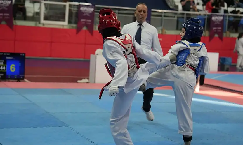 İmam Hatip Spor Oyunları Taekwondo Şampiyonası'nda Malatyalı Hakem Rüzgârı
