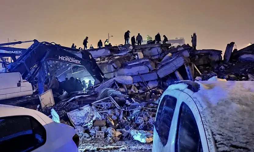 Islak İmzalı Belgelerde Usulsüzlük Şüphesi: Deprem Davasında Kurumlara Suç Duyurusu Uyarısı