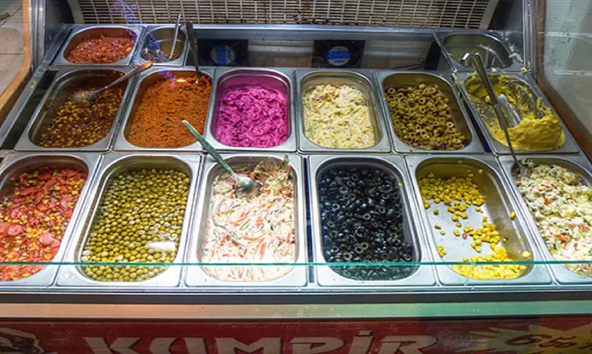 İstanbul'da midye ve kumpir faciası: İki çocuk hayatını kaybetti, anne ve babanın durumu ağır