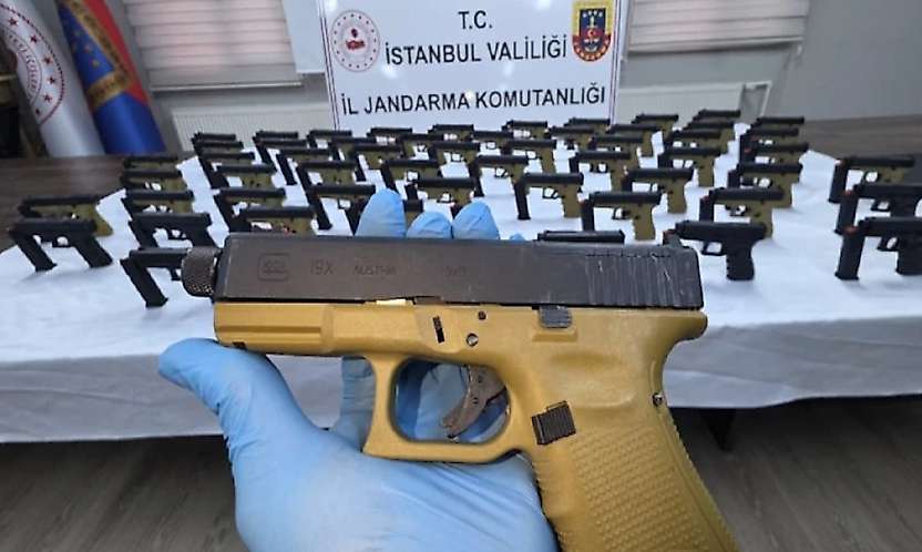 İstanbul'da Takside Şoke Eden Operasyon: 108 Tabanca Ele Geçirildi