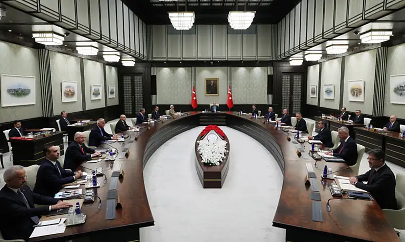 Kabine Beştepe'de toplanıyor: Güvenlik, asgari ücret ve 'yasa dışı' bahis masada