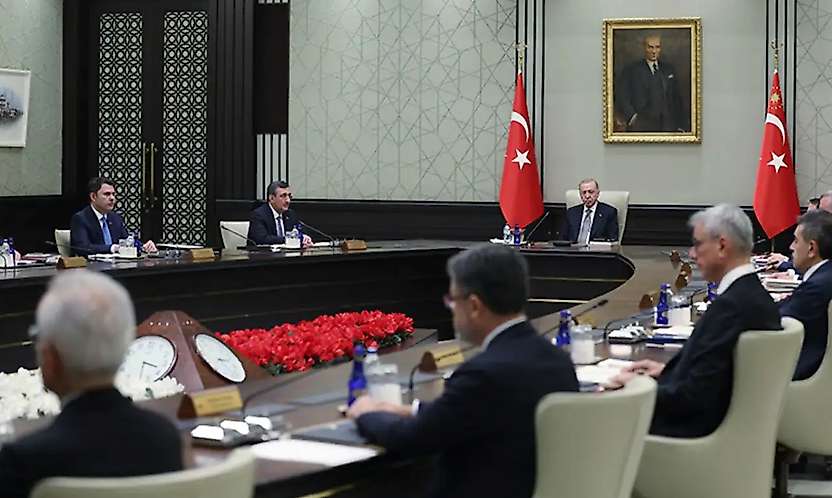 Kabine yarın toplanıyor: Gündem fon soruşturması