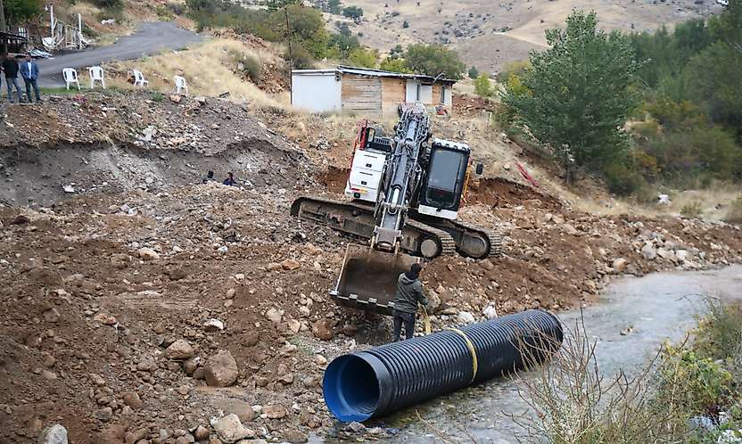Kadiruşağı Mahallesinin 50 Yıllık Köprü Sorunu Çözülüyor