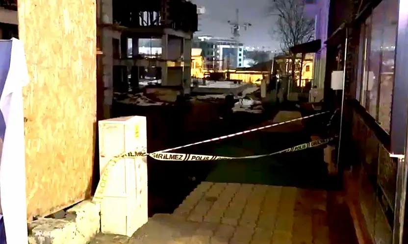 Kanalboyunda İstinat Duvarı Çöktü, Bölge Güvenlik Altına Alındı