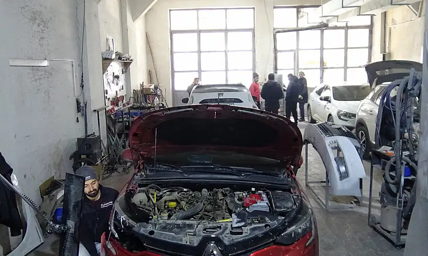 Kazalar yağışla arttı, oto tamircilerde yoğunluk