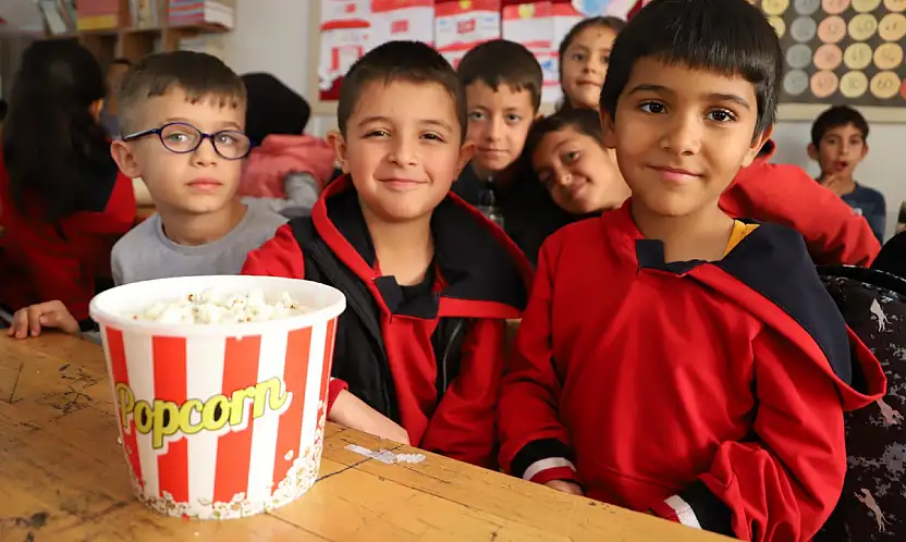 Kırsal Mahallelerde Minikler İlk Kez Sinema Heyecanı Yaşadı