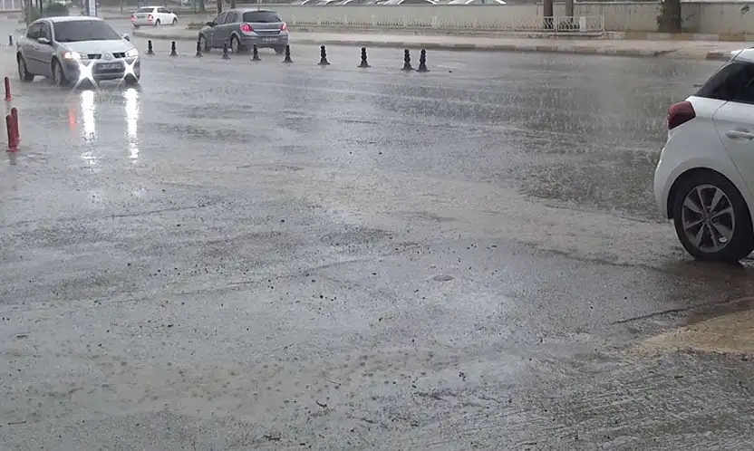 Kuzey ve batıda sağanak yağış uyarısı