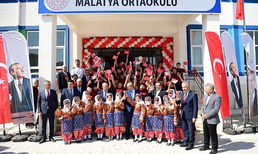 Malatya'da 2026-2027 Eğitim Öğretim Yılı Törenle Başladı