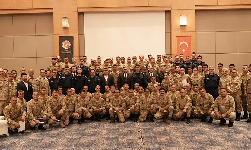 Malatya'da 98 Güvenlik Korucusuna Başarı Belgesi Takdim Edildi