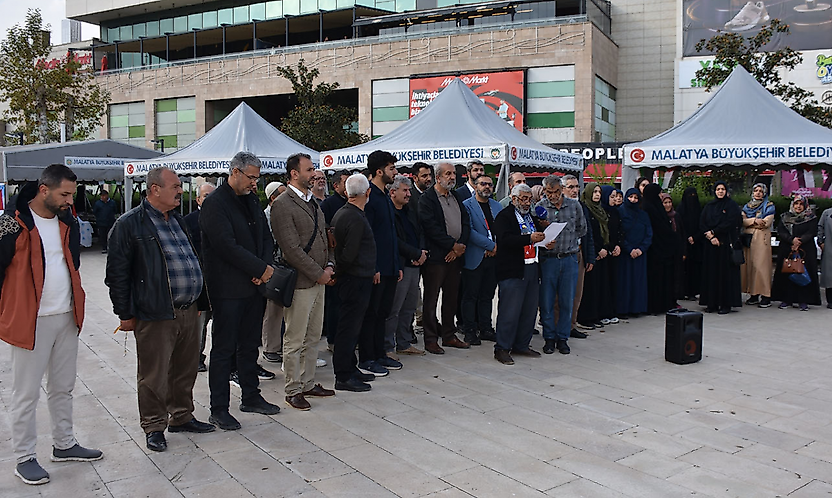 Malatya'da Azerbaycan yönetimine tepki: Başörtüsü kararları iptal edilsin