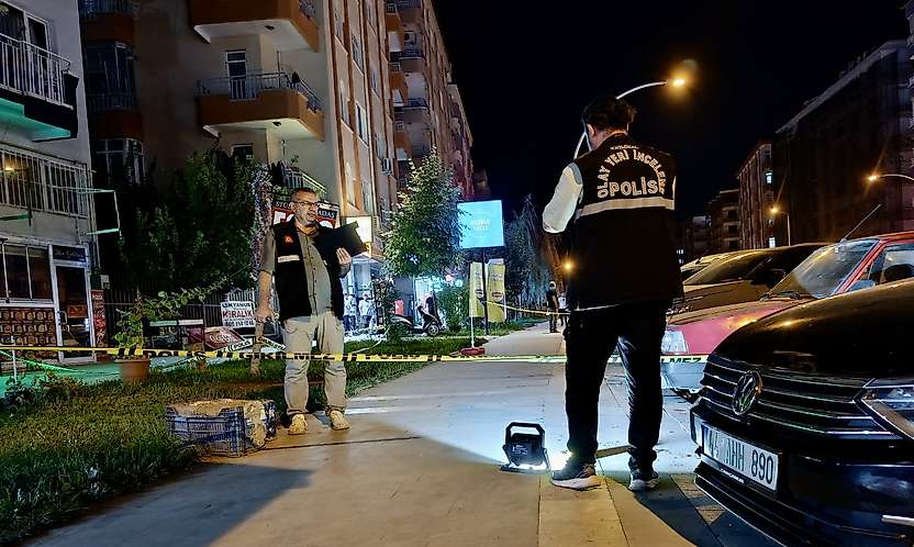Malatya'da Bıçaklı Kavga: 21 Yaşındaki Genç Ağır Yaralandı